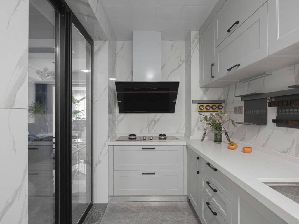 รูปแบบของเคาน์เตอร์ครัวมีทั้งหมด 3 แบบ ได้แก่ Fit-in, Built-in และหล่อปูน