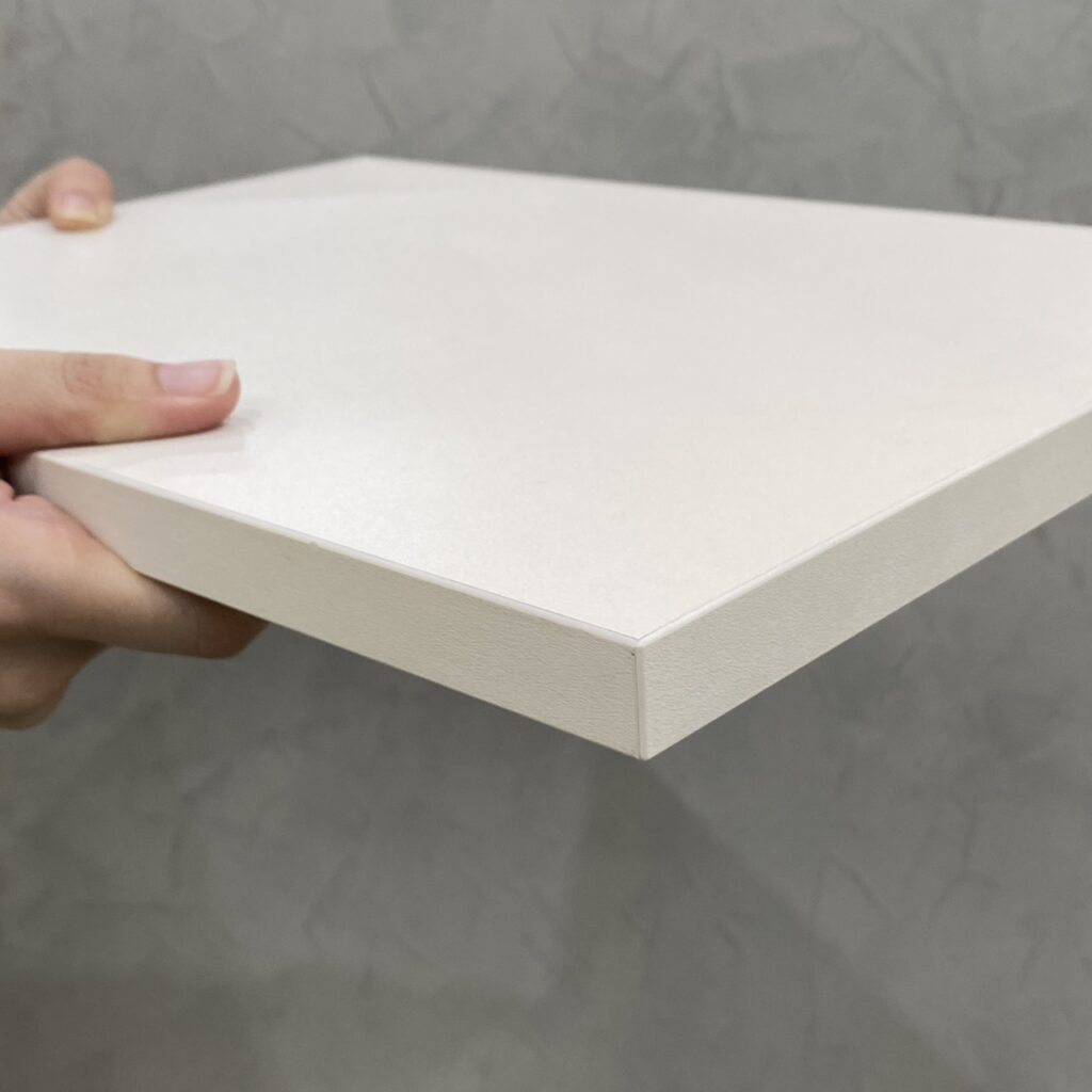 ไม้มาตรฐาน E เป็นไม้แปรรูปที่กำหนดการระเหยของสารฟอร์มาลดีไฮด์