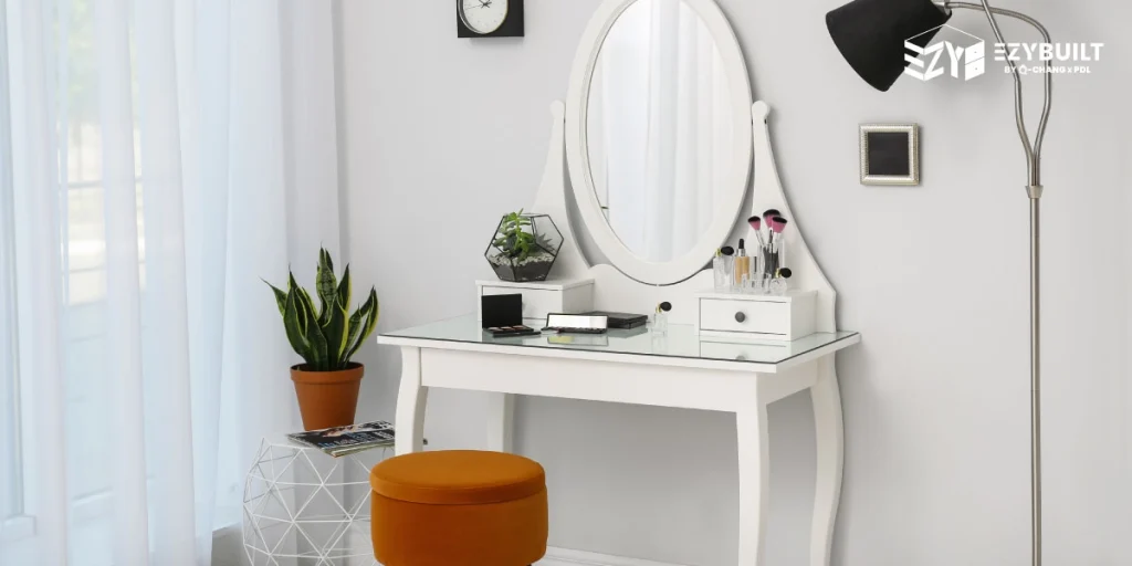 สำหรับใครที่อยากได้เฟอร์นิเจอร์ในงบประหยัด แนะนำให้ซื้อแบบโต๊ะเครื่องแป้งสำเร็จรูป