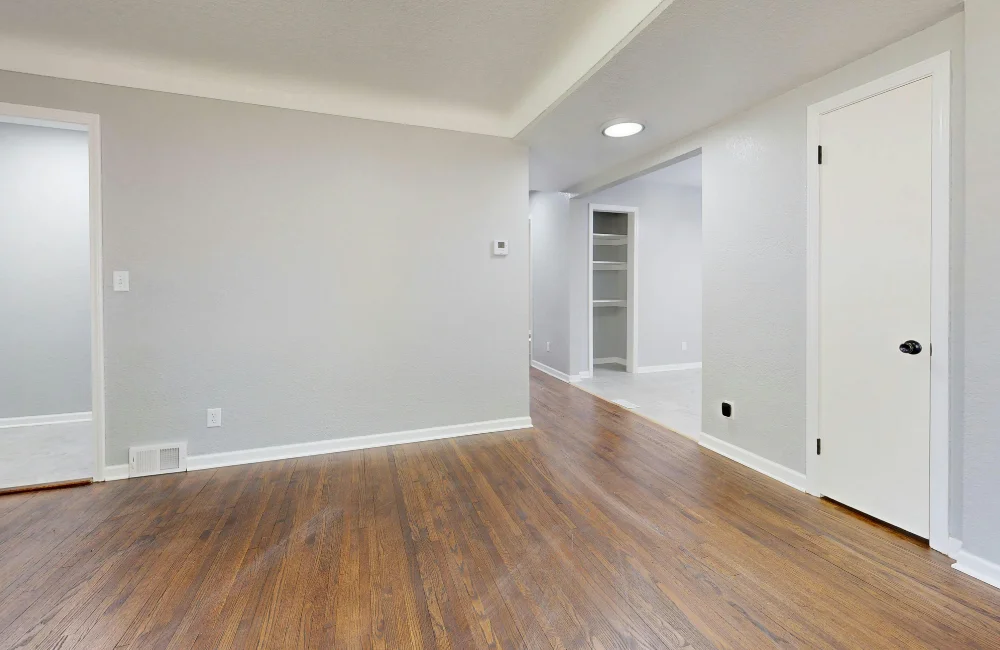 ตรวจสอบโครงสร้างผนังและระบบน้ำไฟเดิม