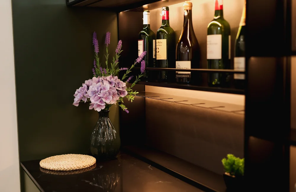 ติดตั้งแถบไฟ LED เพิ่มความสว่าง