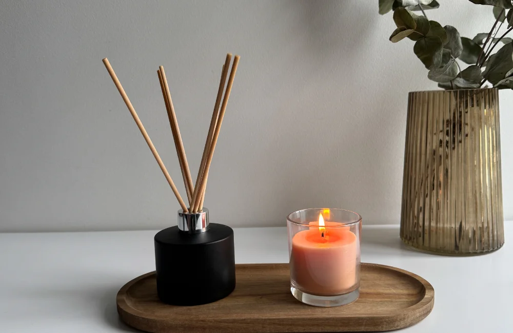 ใช้เทียนหอมและก้านไม้หอม