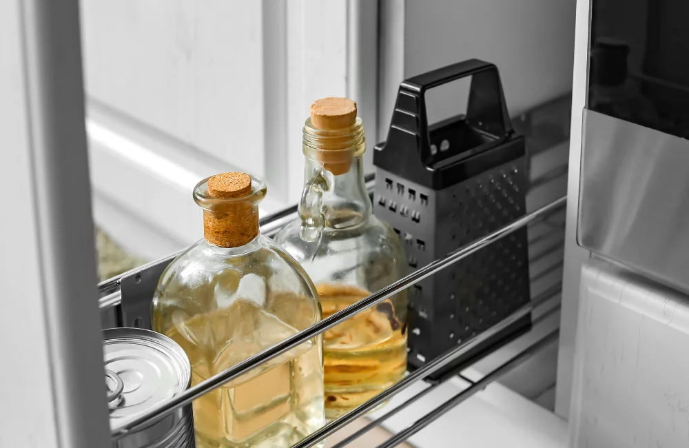 ไอเดียจัดครัวเล็ก ๆ ด้วยชั้นวางของขนาดเล็กตามซอกมุม